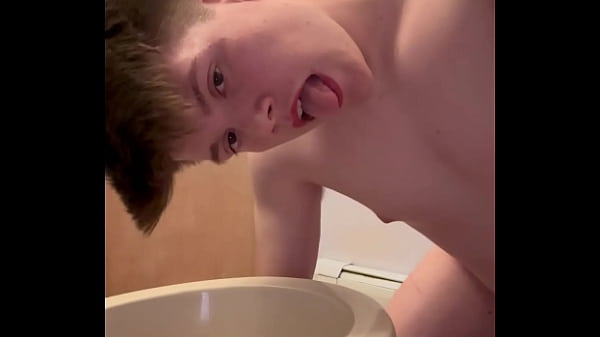 Hot Toilet Fag