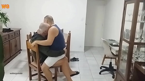 O PUTO HETEROSQNS ME FEZ UIMA VISITA E SENTIU O PESO DA TORA parte 1
