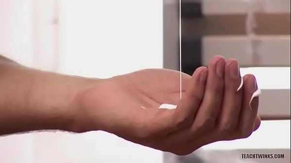 Massuer Enzo Bloom Gave Mario A Sweet Massage And Hard Fuck